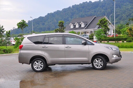 Xe 7 chỗ Innova 2019
